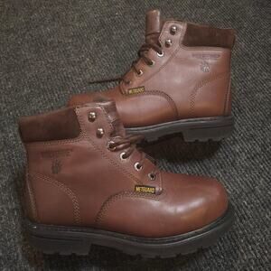Wolverine Steel Toe leather work boots. Mens size 8